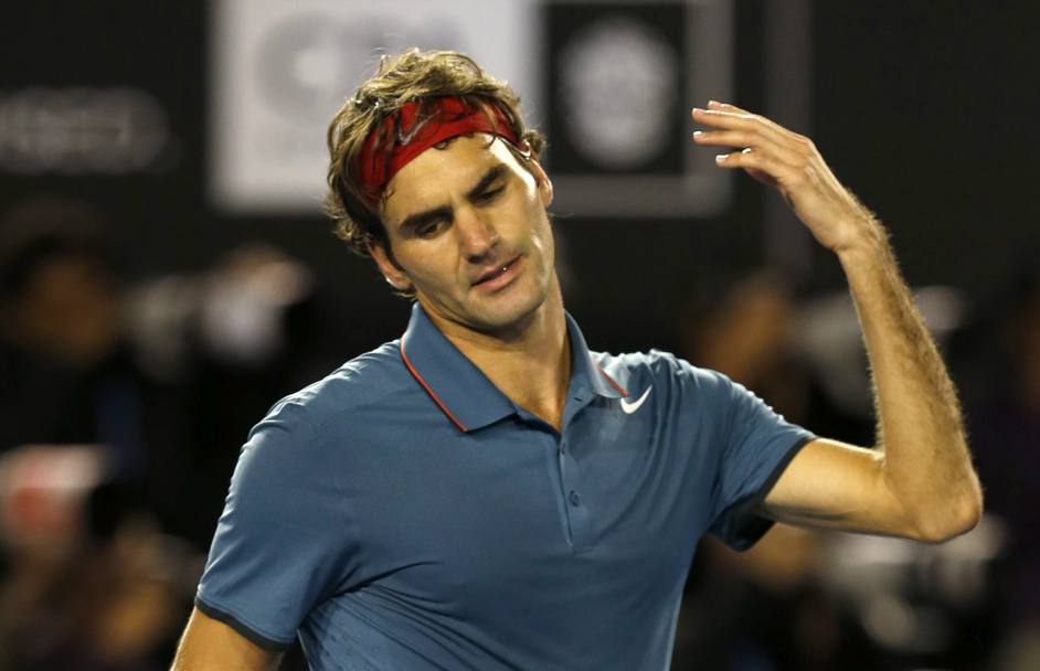 Federer manda qualcuno a quel paese, forse se stesso. Action Images